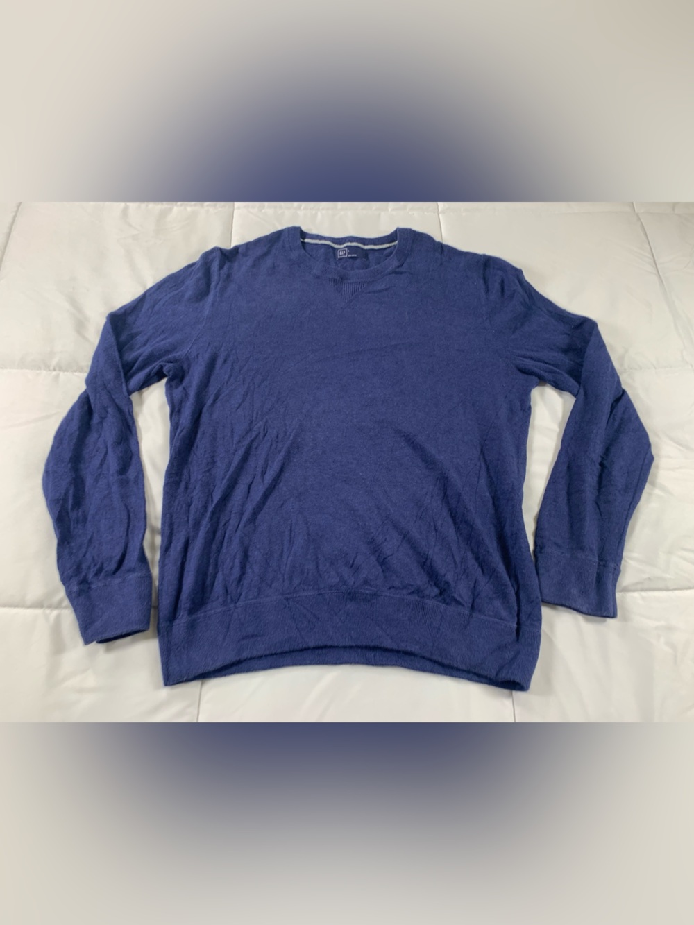 Pre loved GAP sweatshirt mens size L